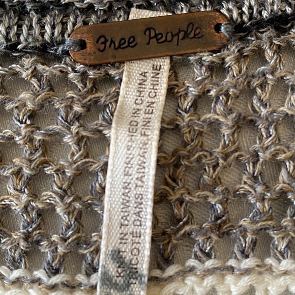 Free People Women's‎ Crochet Asymmetrical See-Through Layering Tank Top Size XS - Picture 2 of 12